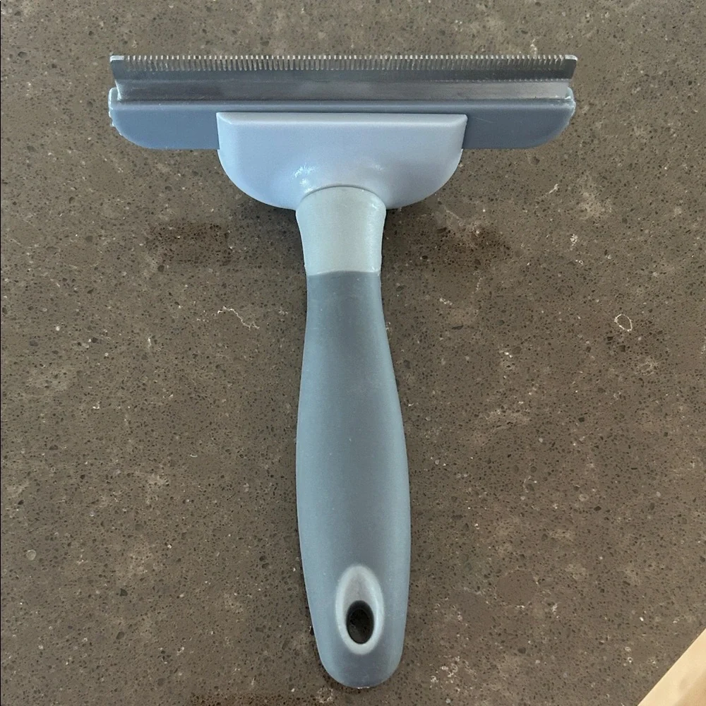 Brookstone & furminator Deshedding Grooming Tool bundle
